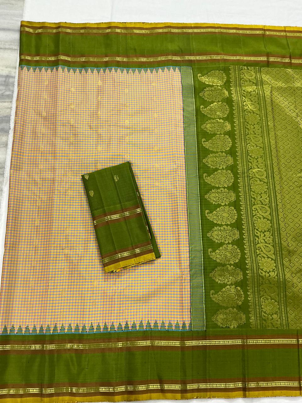 Kuttu Gadwal Silk