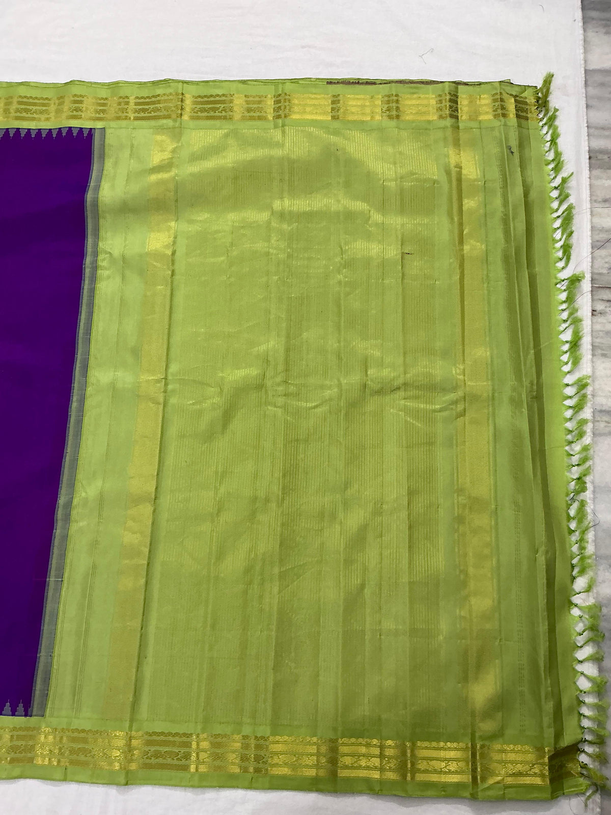 Kuttu Gadwal Silk