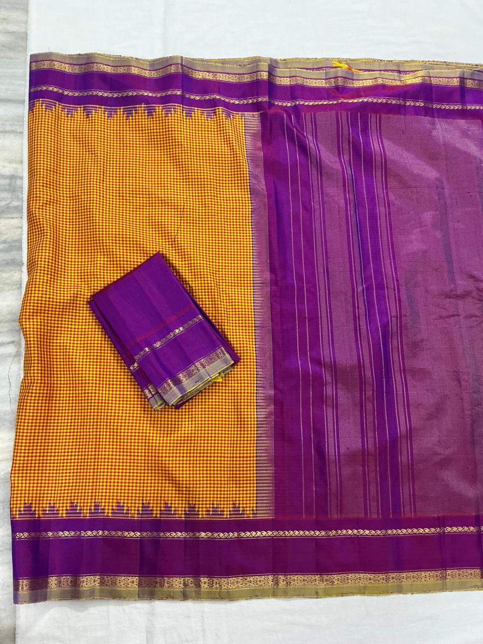 Kuttu Gadwal Silk
