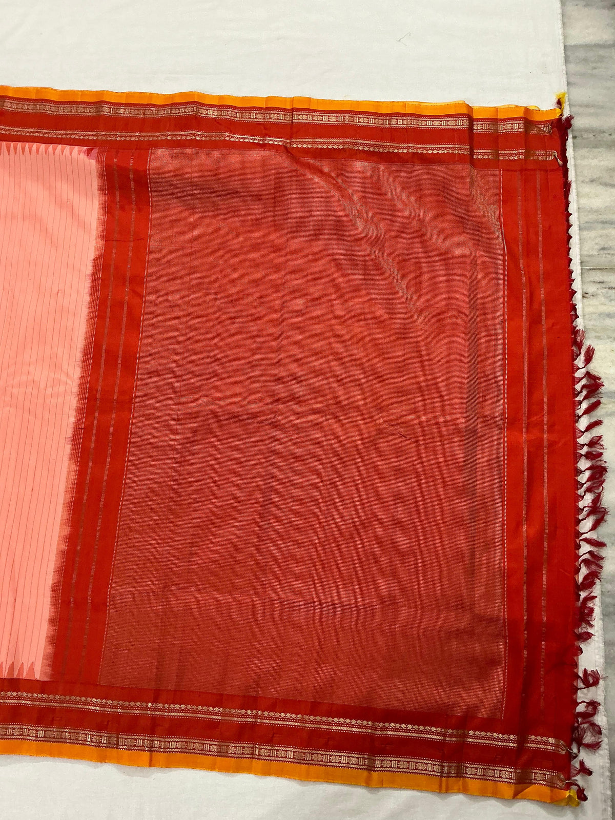 Kuttu Gadwal Silk