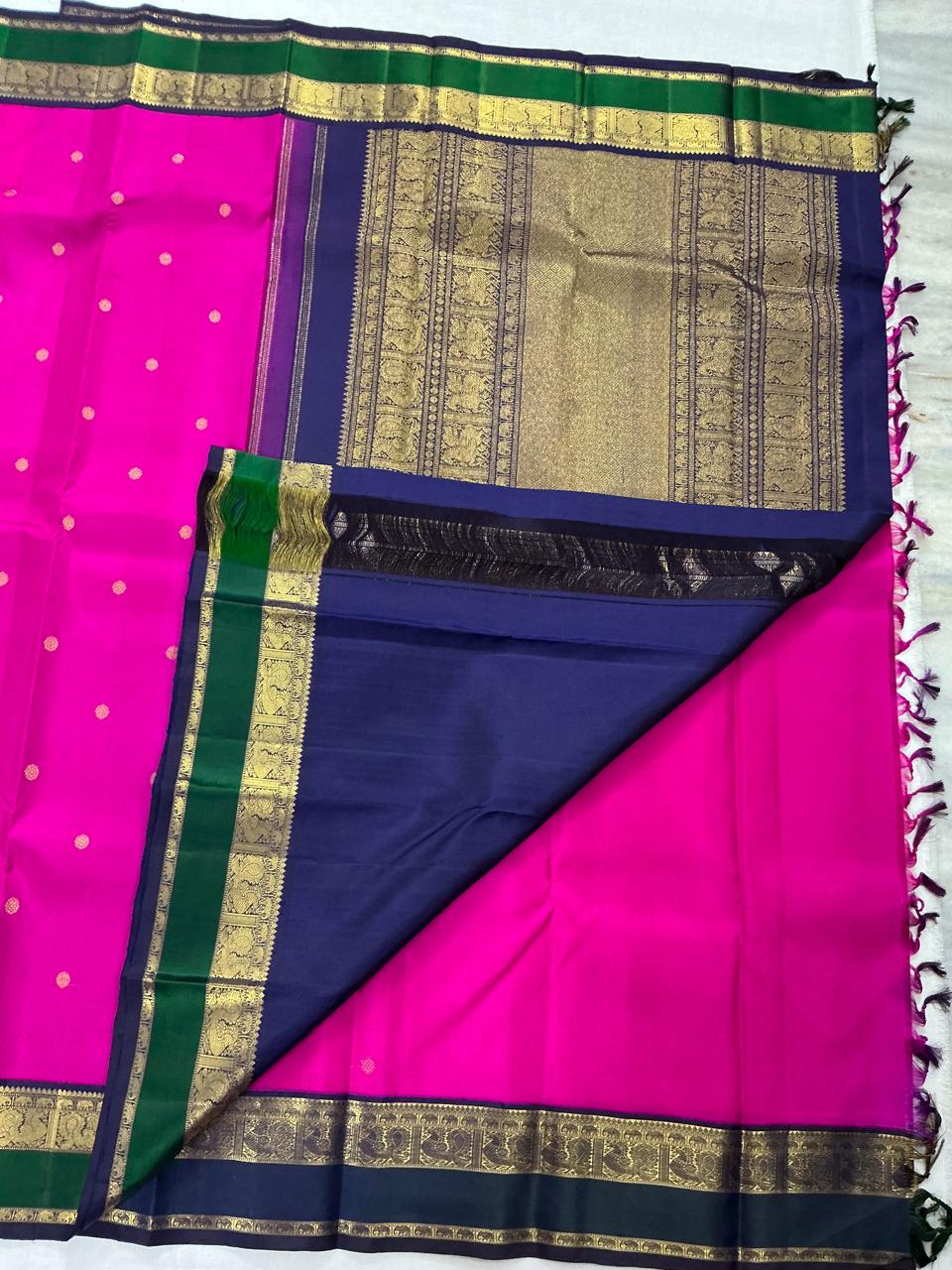 MYTHILI:   Korvai Kanjivaram Silk (Roja Poo Pink + Navy)