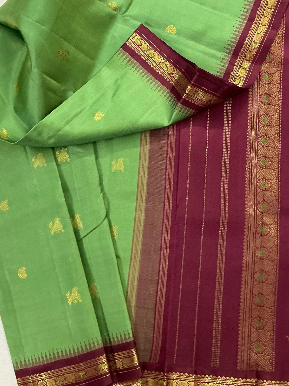 MAATHEY: Small border Kanjivaram Silk (Jade Green + Arakku)
