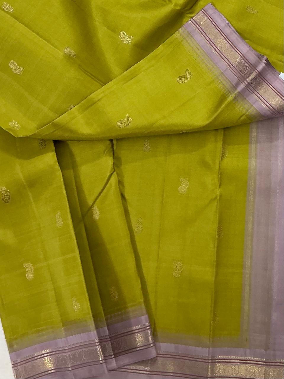MAATHEY: Small border Kanjivaram Silk (Olive Green &amp; Lavender)