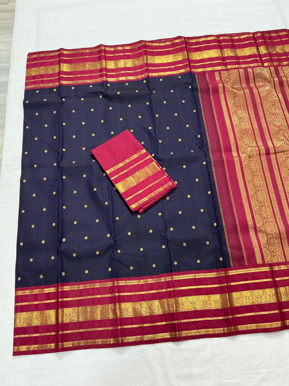 MYTHILI:   Korvai Kanjivaram Silk (Midnight Blue + Arakku)