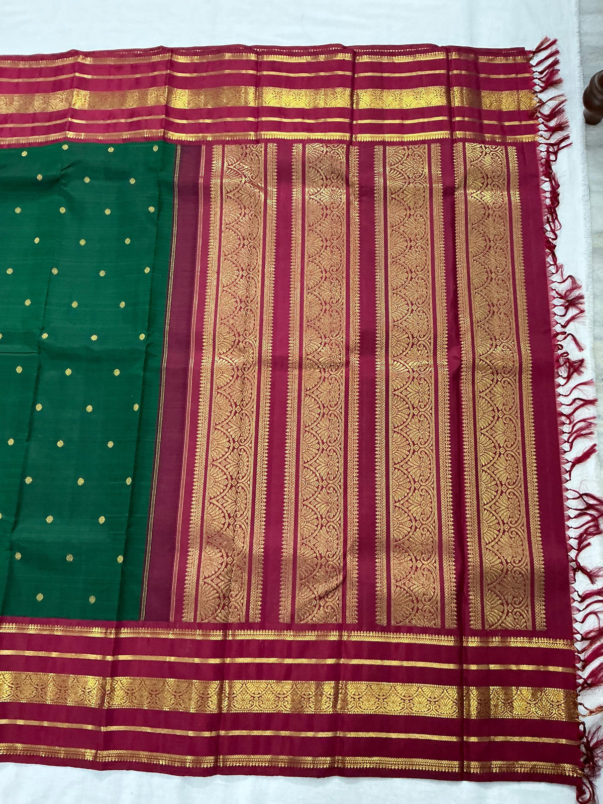 MYTHILI:   Korvai Kanjivaram Silk (Emerald Green + Pinkish Arakku)