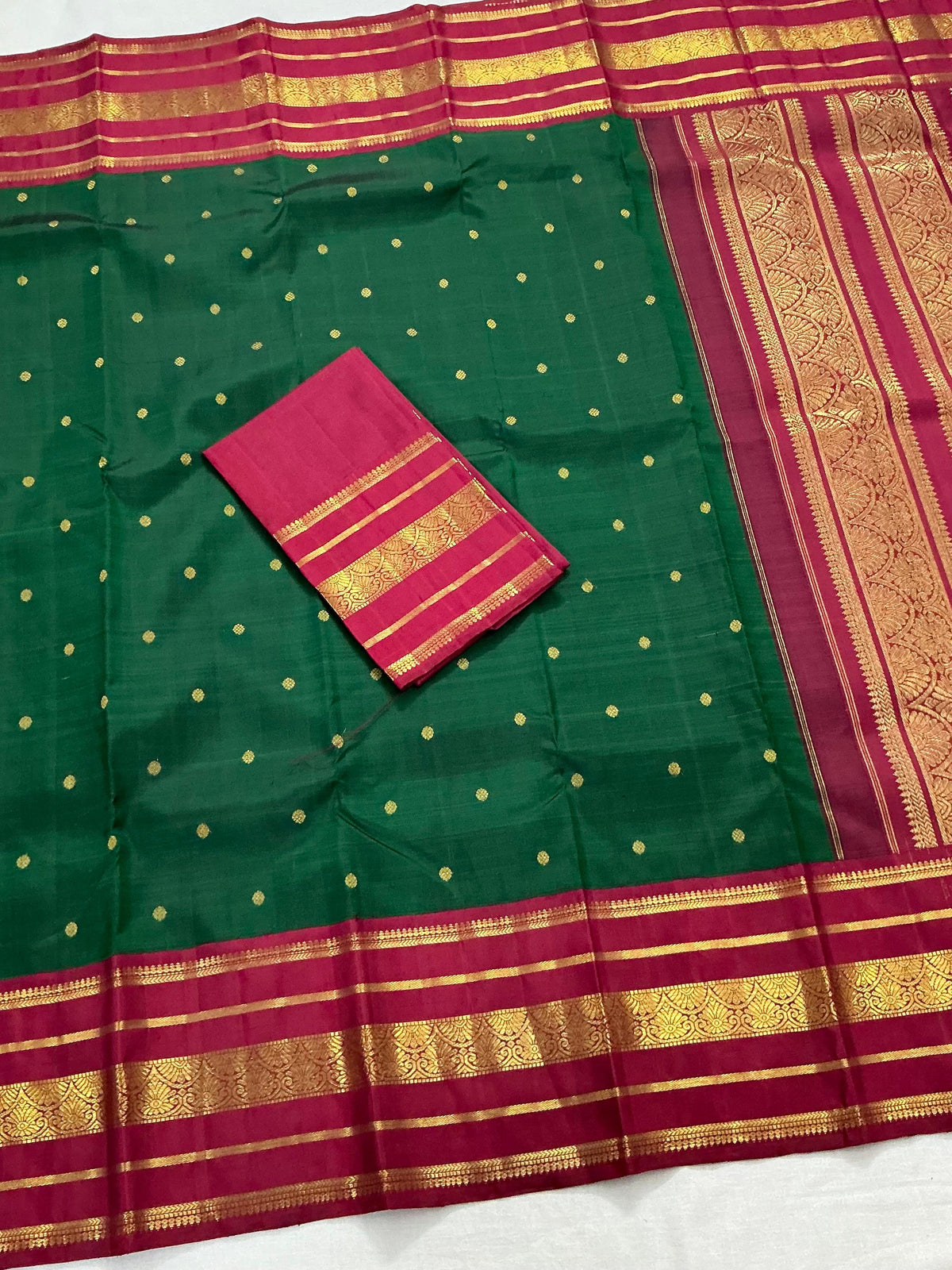 MYTHILI:   Korvai Kanjivaram Silk (Emerald Green + Pinkish Arakku)