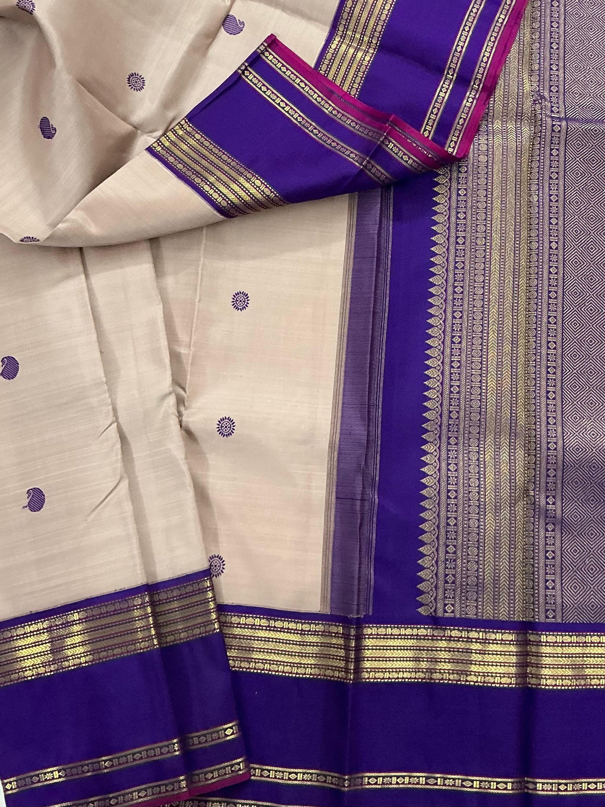 MYTHILI:   Korvai Kanjivaram Silk (Pearl + Purple)