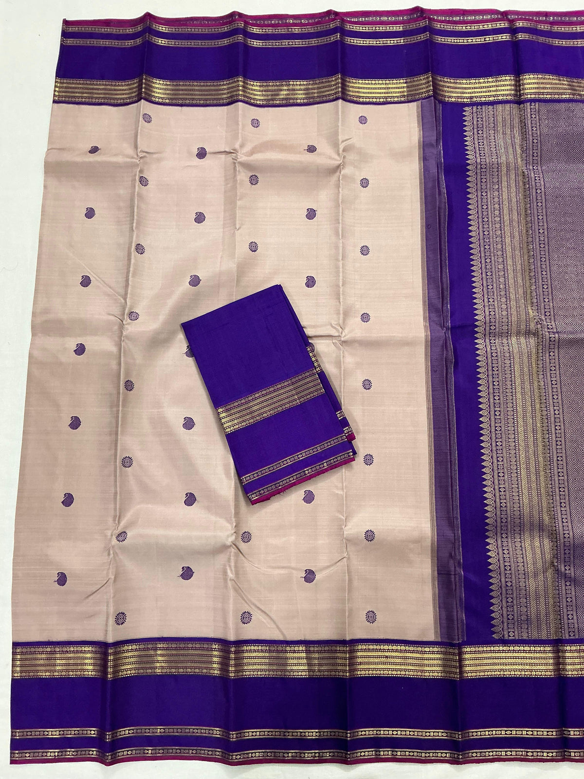 MYTHILI:   Korvai Kanjivaram Silk (Pearl + Purple)