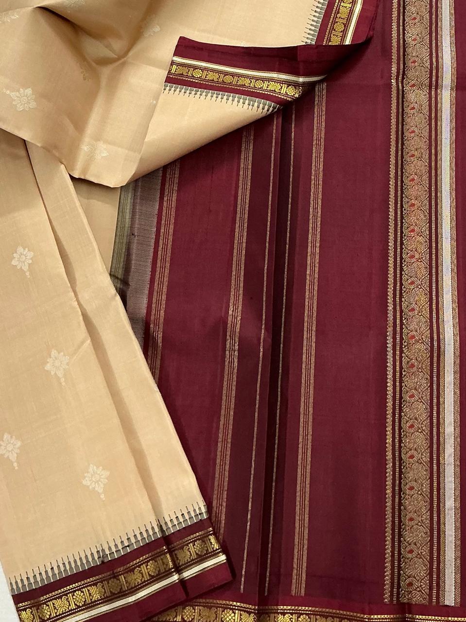 MAATHEY: Small border Kanjivaram Silk (Gold biscuit + Red Arakku)