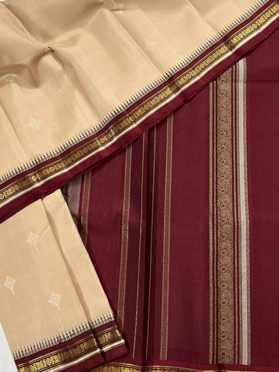 MAATHEY: Small border Kanjivaram Silk (Gold biscuit + Red Arakku)