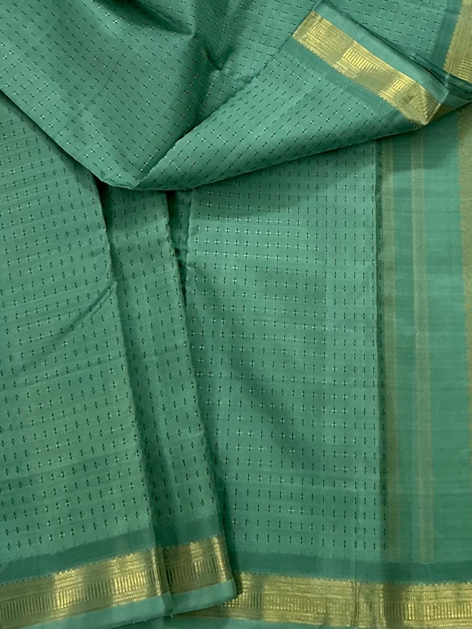 SWARA: Plus Butta (Rama Green)