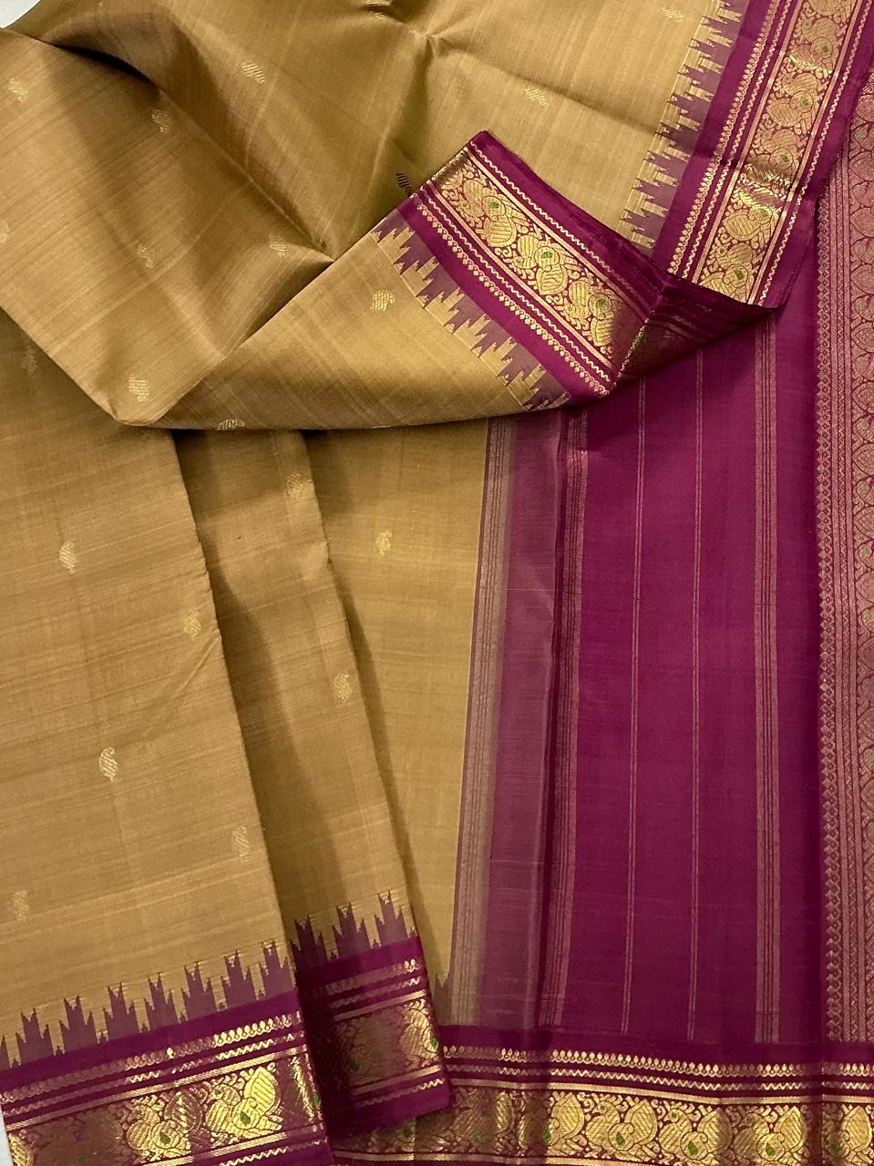 MAATHEY: Small border Korvai Kanjivaram  (Vendhayam)