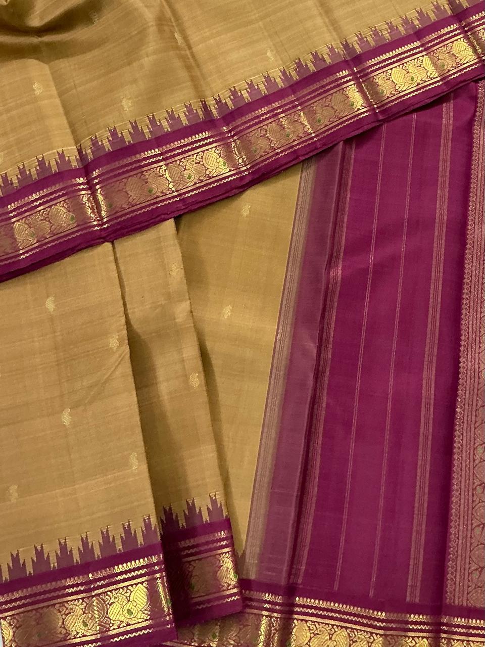 MAATHEY: Small border Korvai Kanjivaram  (Vendhayam)