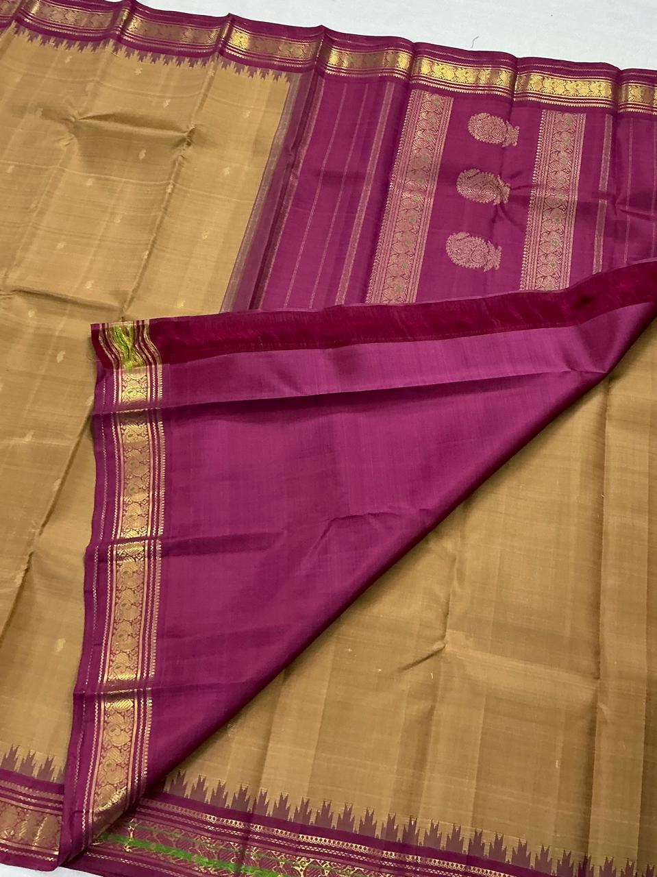 MAATHEY: Small border Korvai Kanjivaram  (Vendhayam)