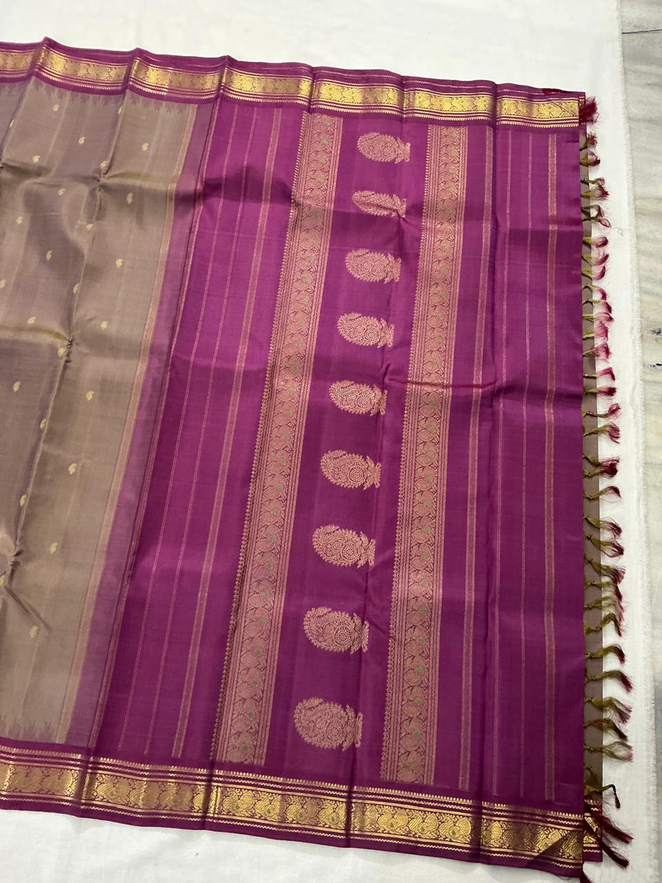 MAATHEY: Small border Korvai Kanjivaram  (Cocoa brown)