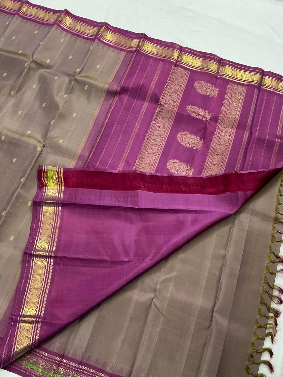 MAATHEY: Small border Korvai Kanjivaram  (Cocoa brown)