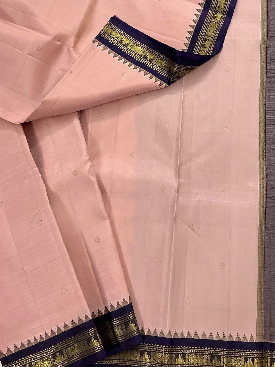 MAATHEY: Small border Korvai Kanjivaram  (Salmon Pink)