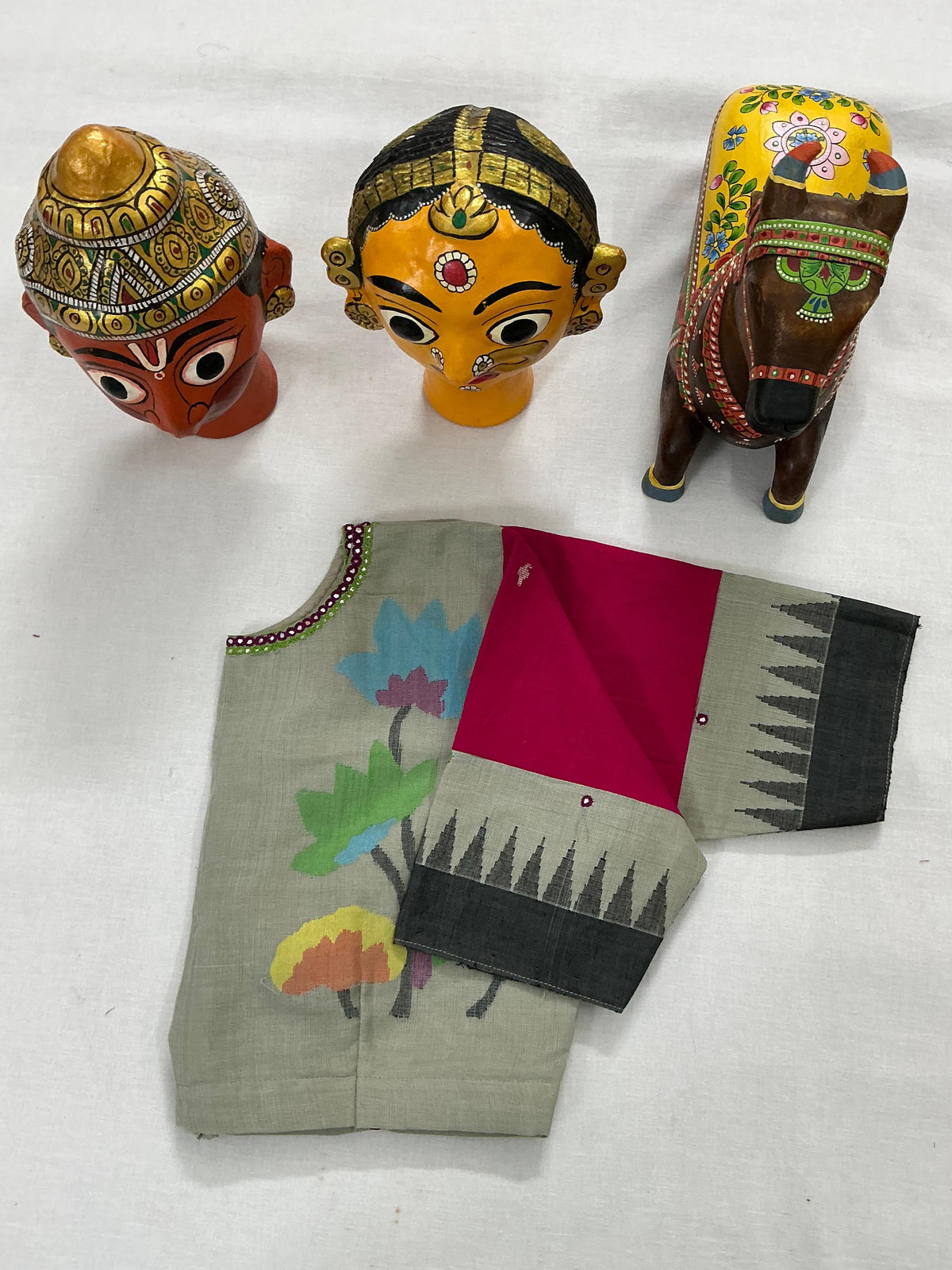 Handcrafted Ready to Wear Blouse : Ponduru Khadi Jamdani