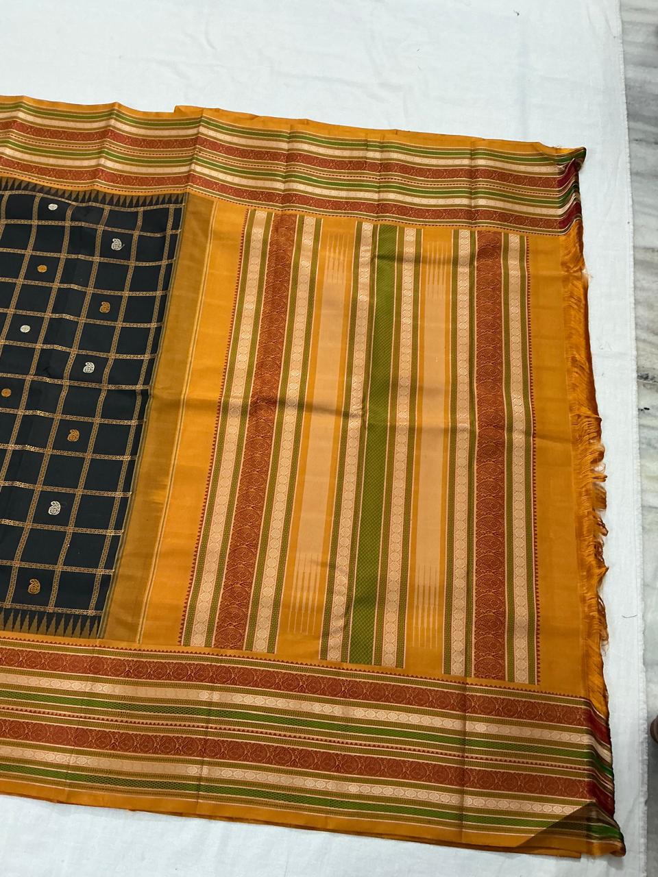 No Zari Kanji Silk : Black