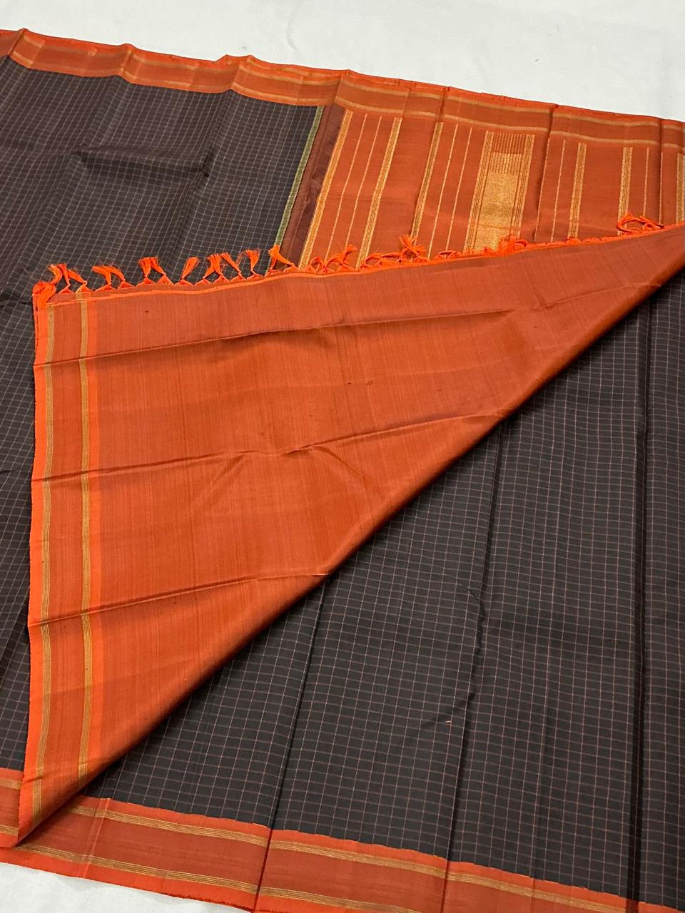 SWARA: Chettinadu Kattam (Ebony + Rust)
