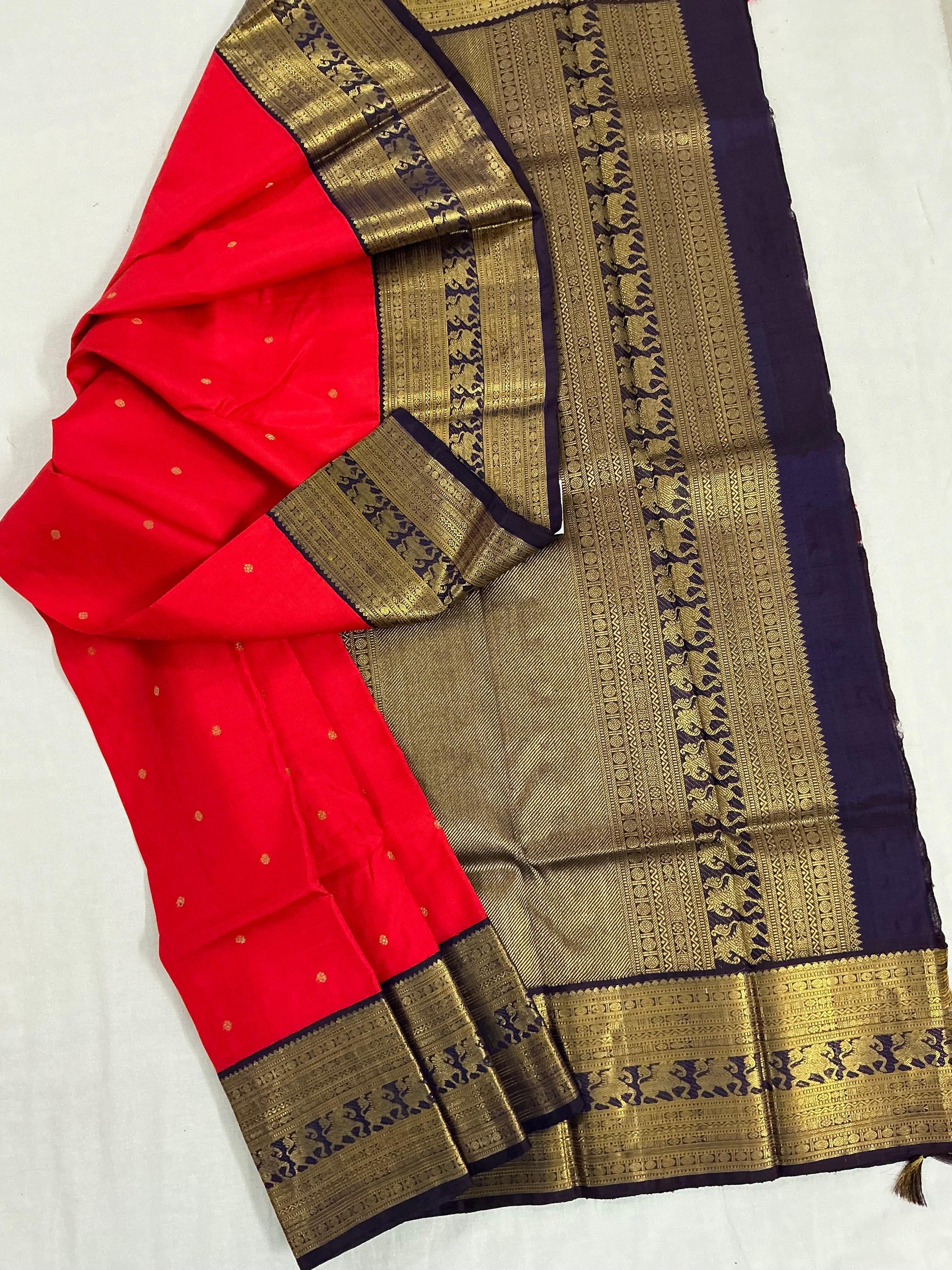 MYTHILI:  Vintage Inspired Kanjivarams (Candy Red + NavyBlue)