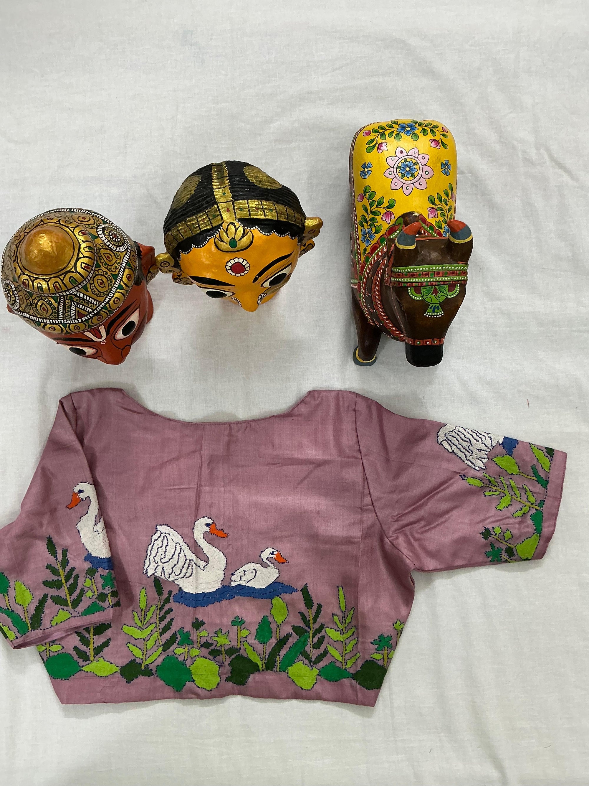 Handcrafted Ready to Wear Blouse : Kantha Embroidery (Mauve)